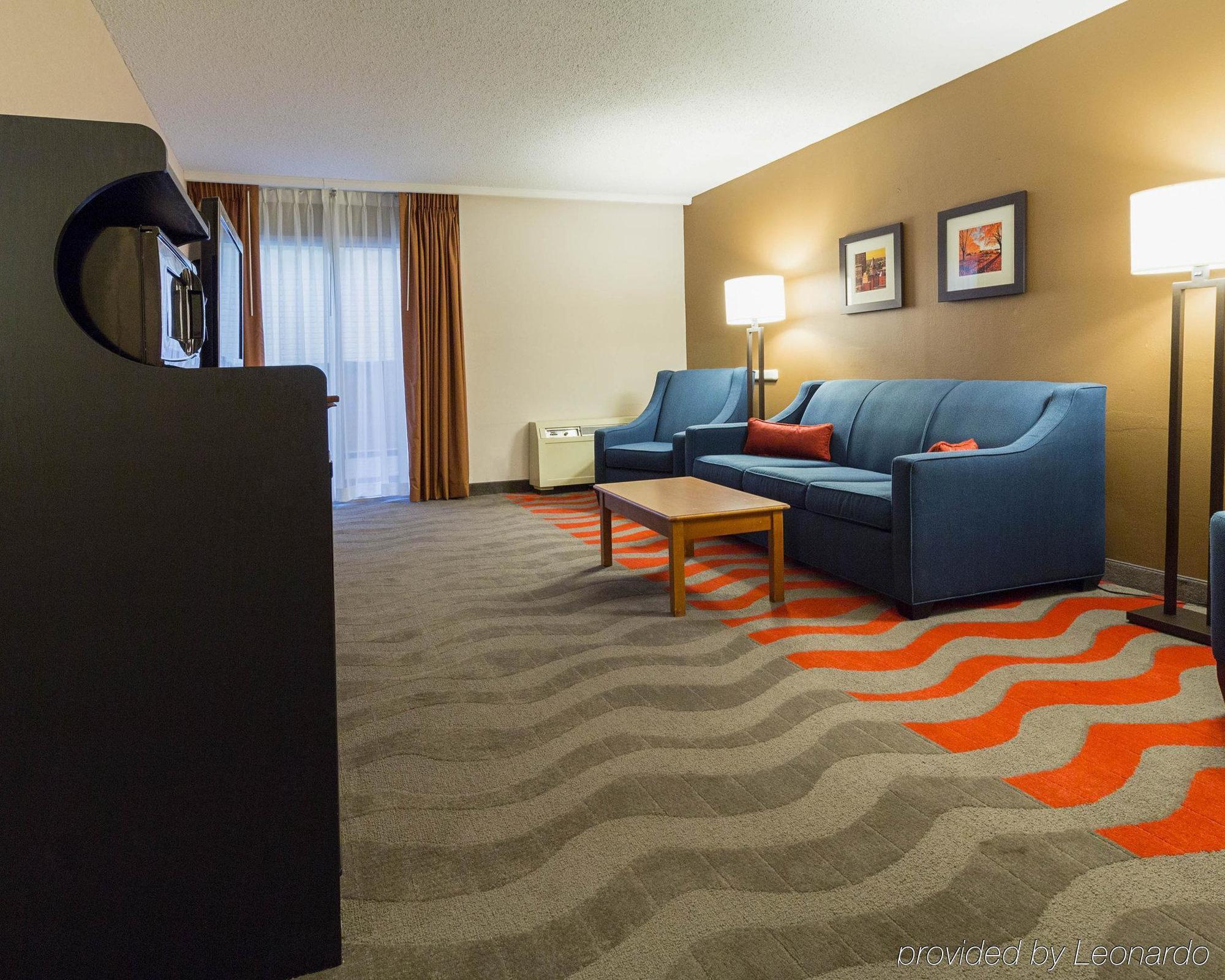 Comfort Inn & Suites Airport Syracuse Exterior foto