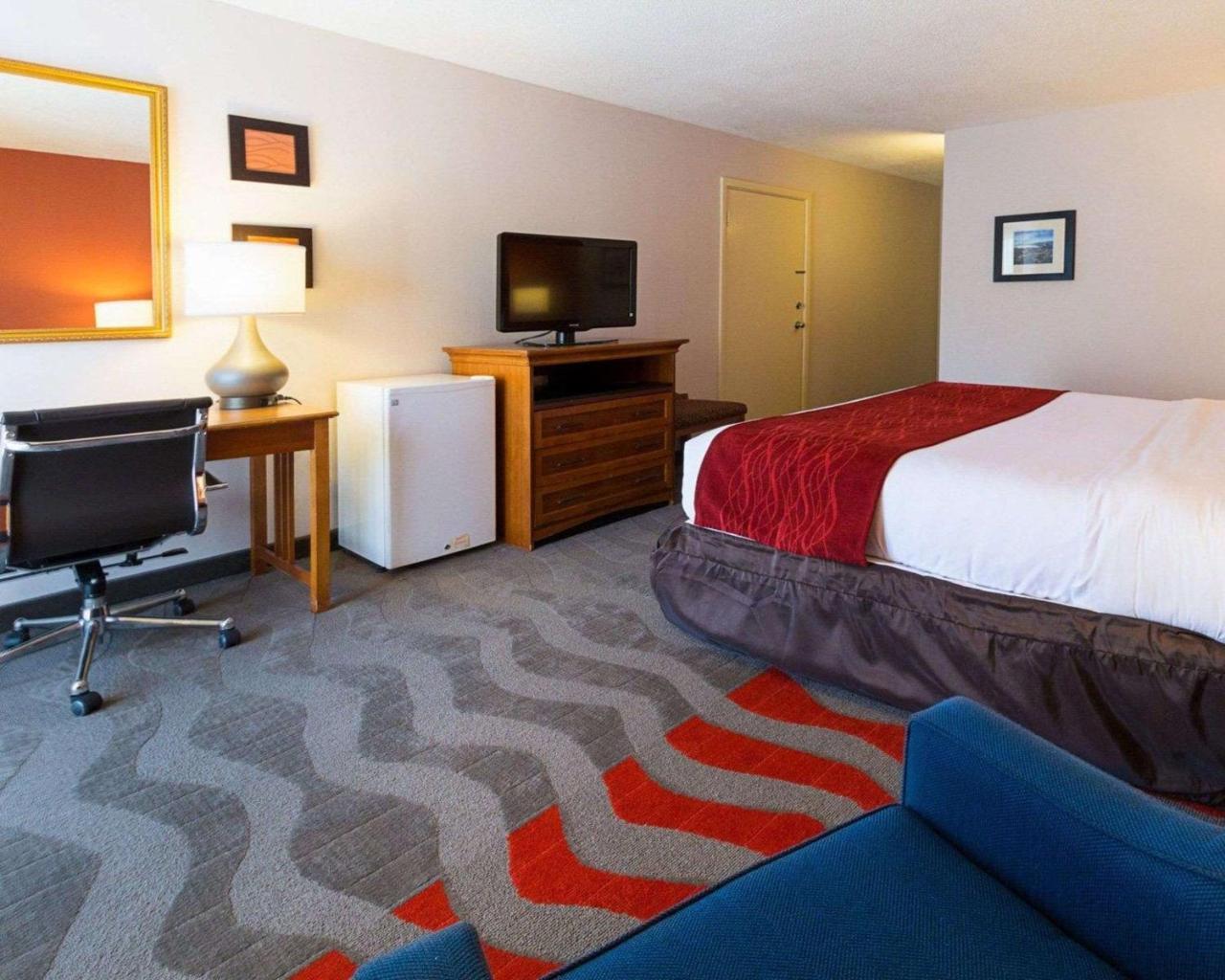 Comfort Inn & Suites Airport Syracuse Exterior foto