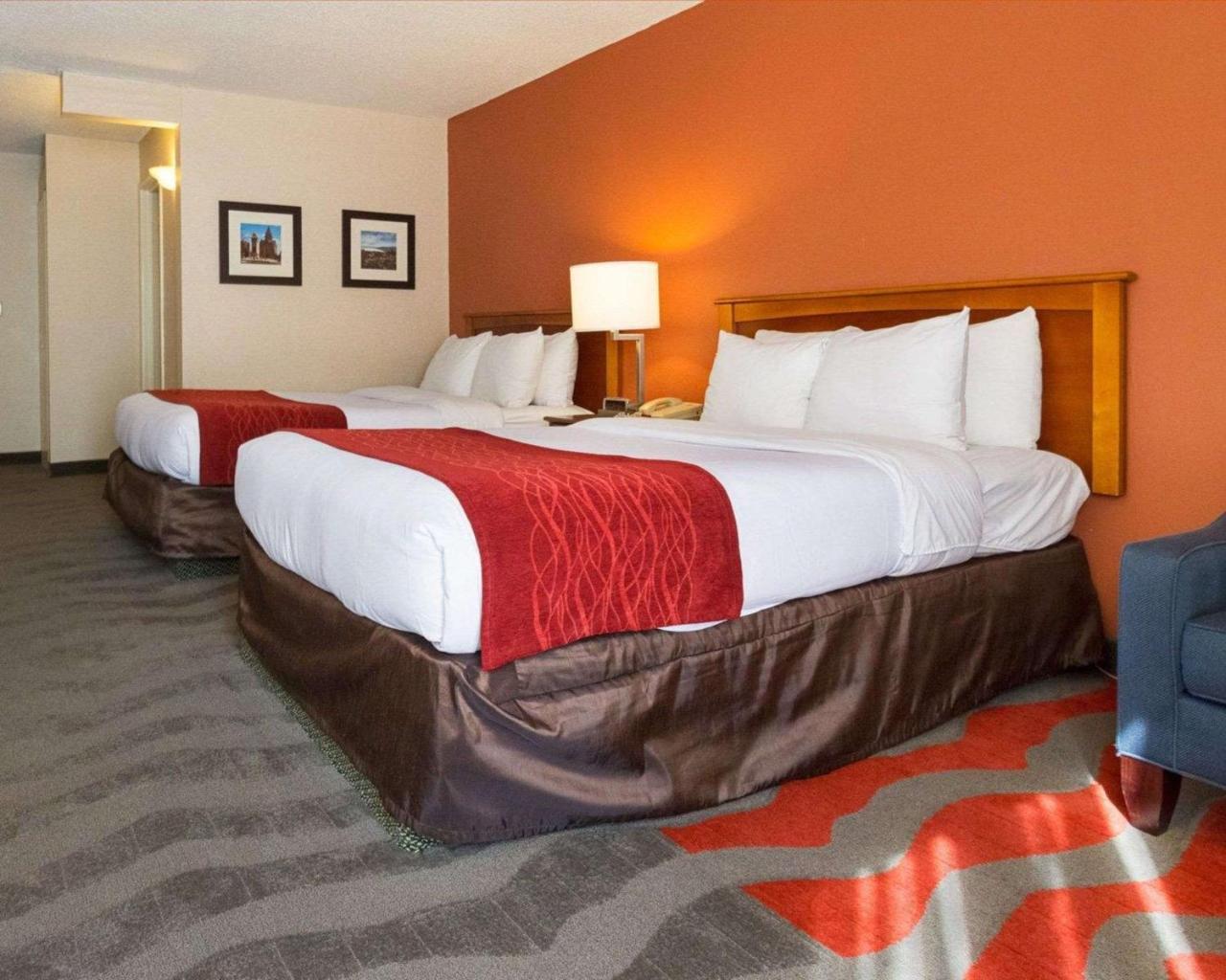 Comfort Inn & Suites Airport Syracuse Exterior foto